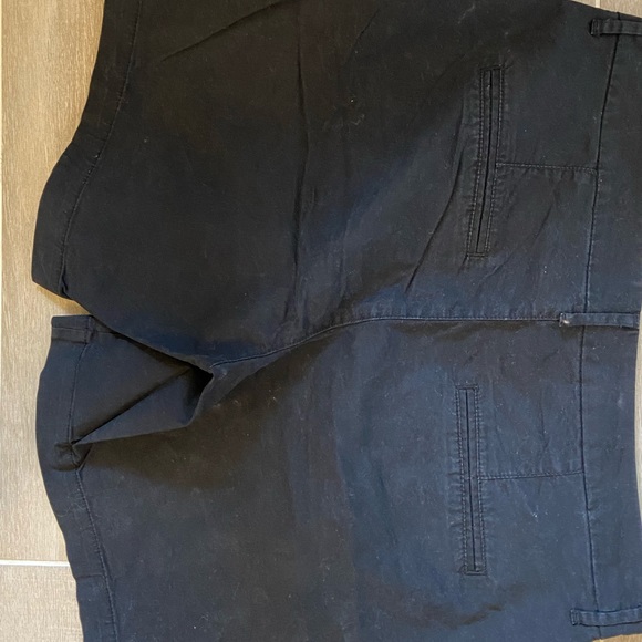 Shorts - Picture 3 of 4